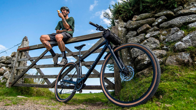 Gravel bicykel Marin DSX - rovné MTB riadidlá